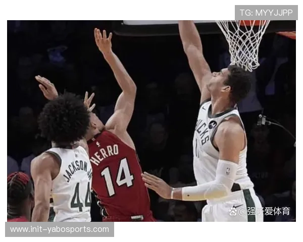 雄鹿主场迎战开拓者，字母哥缺阵残阵对决